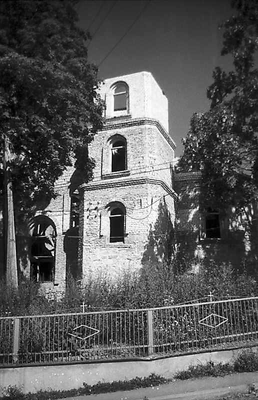 1995 р. Дзвіниця нової церкви