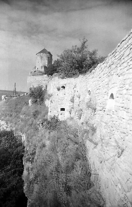 1995 р. Папська башта і передмостові…