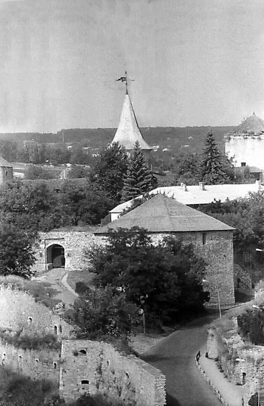 Брама, башти Тенчинська, Нова Східна…