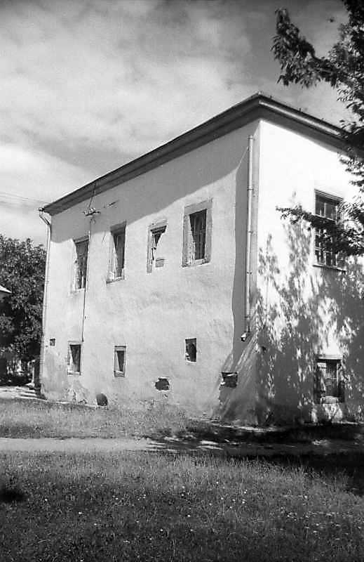 1995 р. Східний фасад. Вигляд з…