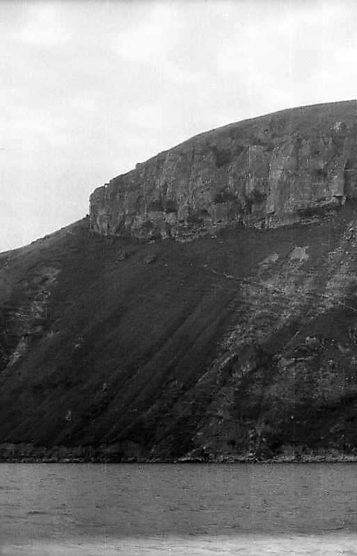 1995 р. Скелі правого берега Дністра…