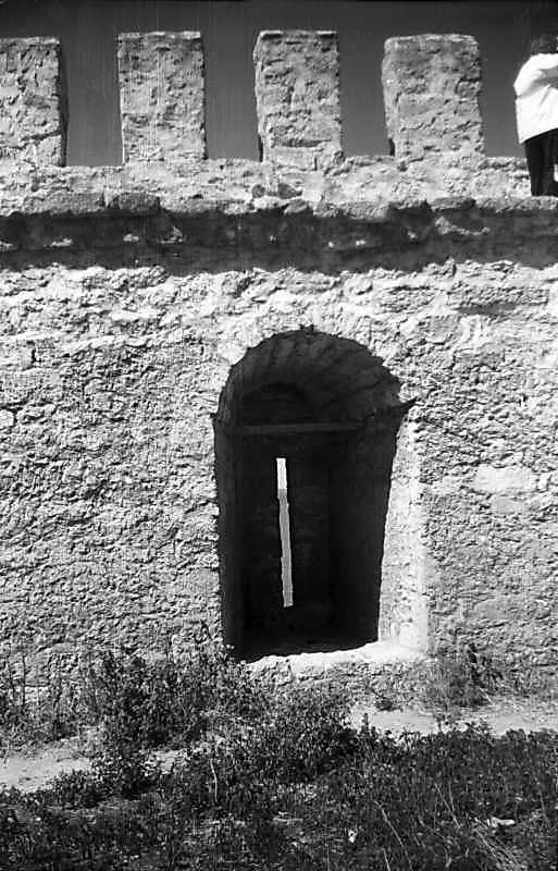 1995 р. Бійниця північного муру біля…