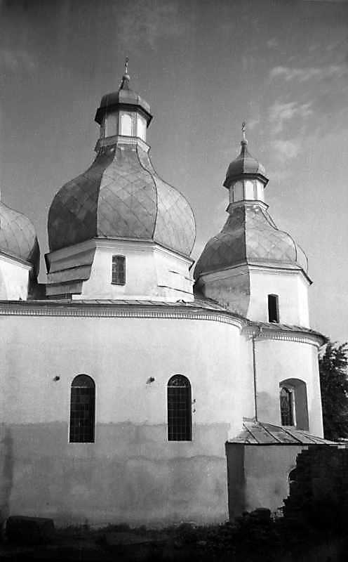 Нава і вівтра