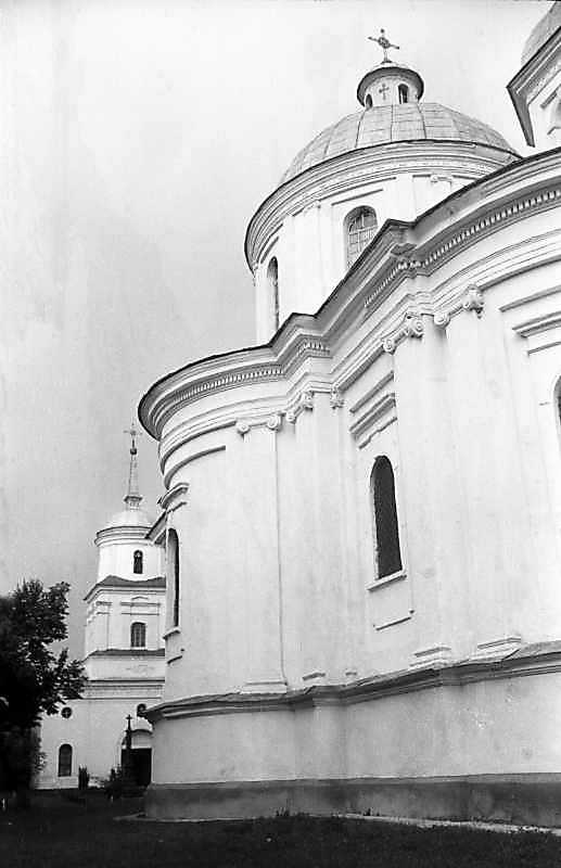 Бічний фасад