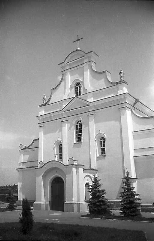 Головний фасад