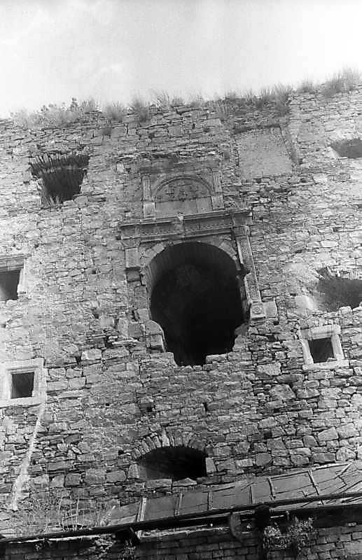 1996 р. Центральна частина башти 7.…