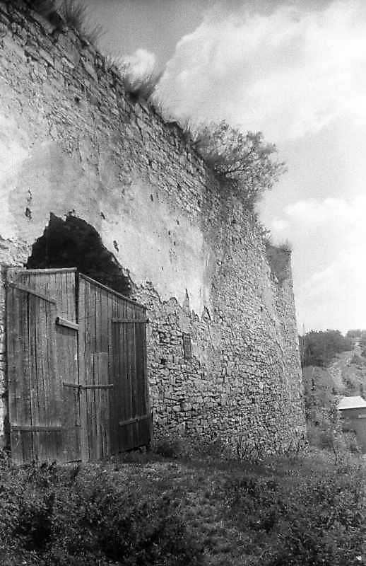 1996 р. Брама 6 і куртина 5. Вигляд з…