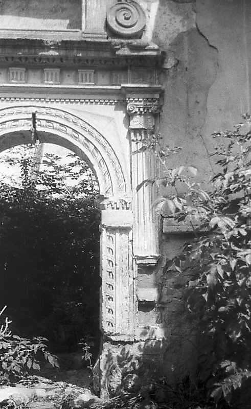 Правий пілон