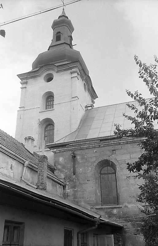 1996 р. Корпус келій та костел. Вигляд…