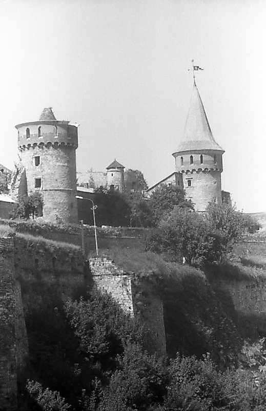 1996 р. Башти (зліва направо)…