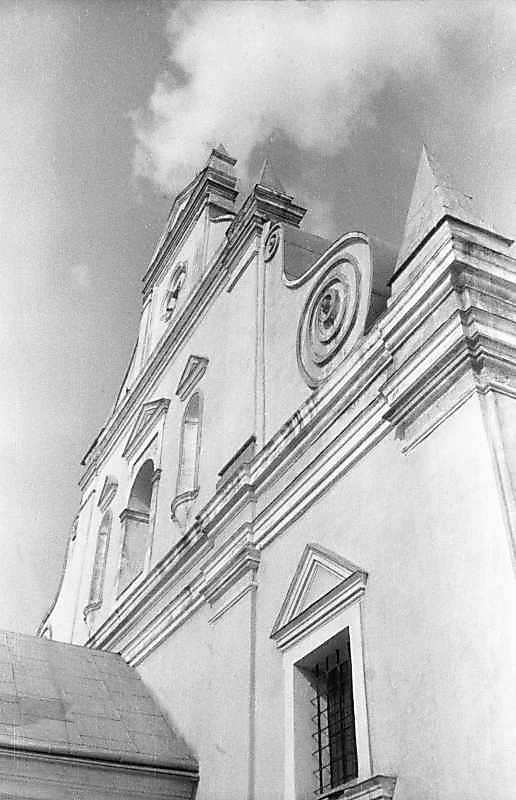 Західний фронтон