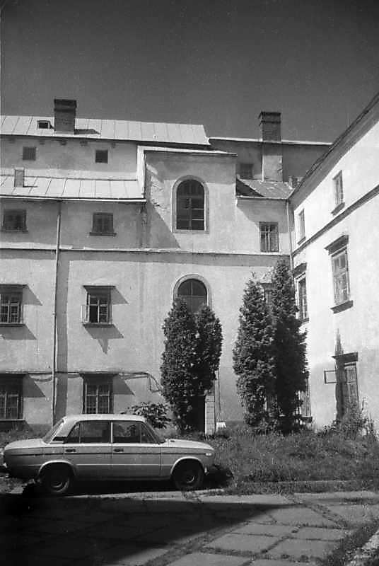 1997 р. Фрагмент східного фасаду