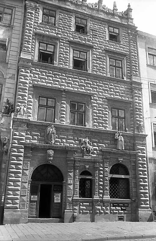 1997 р. Головний фасад