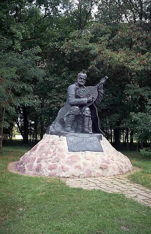 2000 р. Пам’ятник О.Вересаю