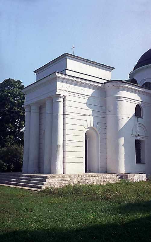 2000 р. Притвор церкви. Вигляд з…