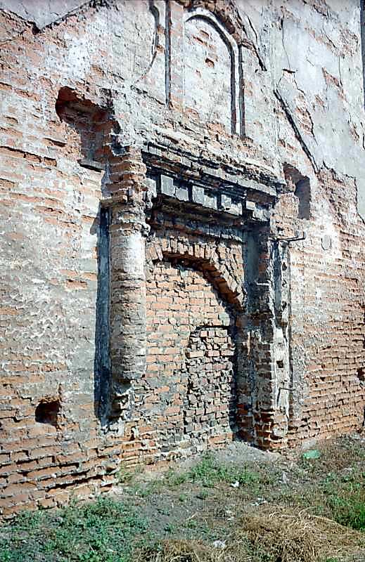 2000 р. Південно-східний портал.…