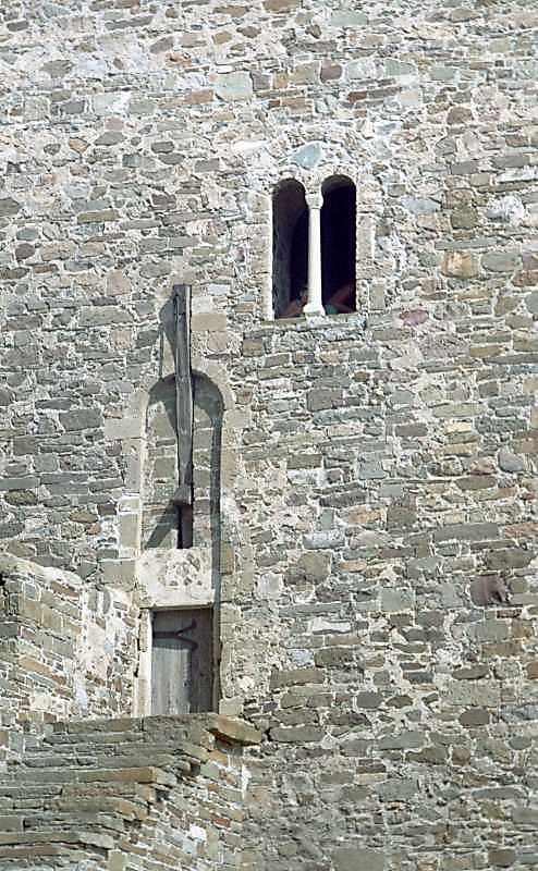 Вікно, двері та пристрій для підйому…