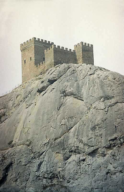 2001 р. Консульський замок. Вигляд з…