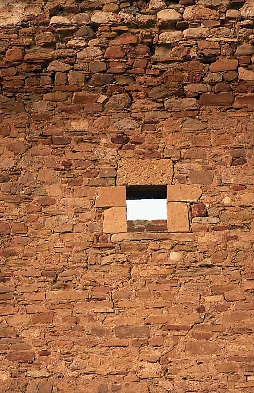 2002 р. Бійниця для балісти в західній…