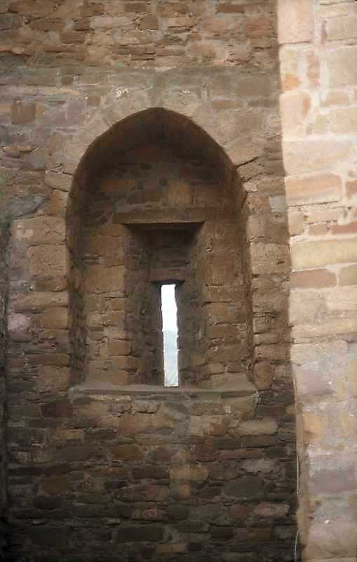 2002 р. Бійниця нижнього ярусу. Вигляд…