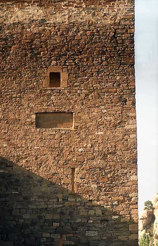 2002 р. Фрагмент північної стіний з…