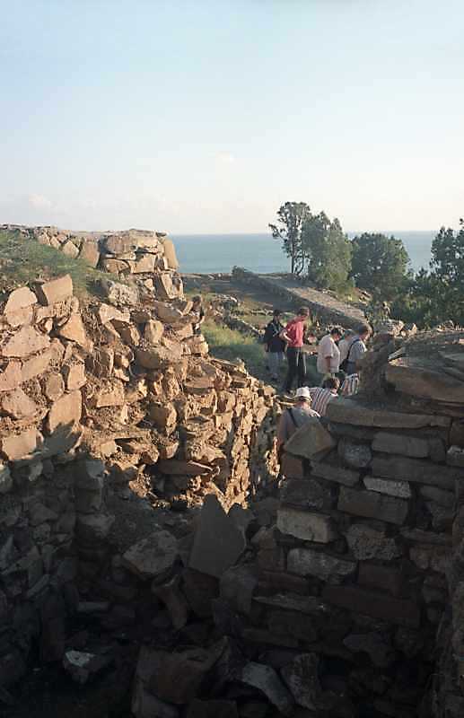 2002 р. Фрагмент мурування східної…