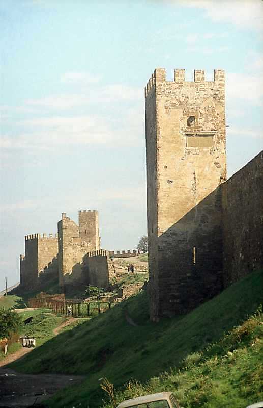 2002 р. Східна частина і башта…