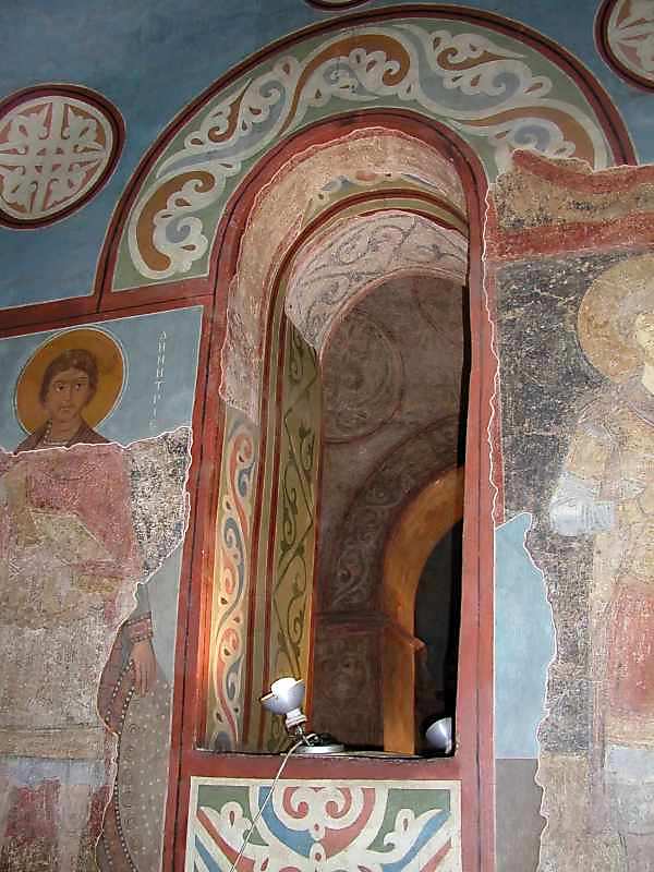 2005 р. Північно-західна внутрішня галерея. 2-е відділення від заходу.… 2005 р. Північно-західна внутрішня…