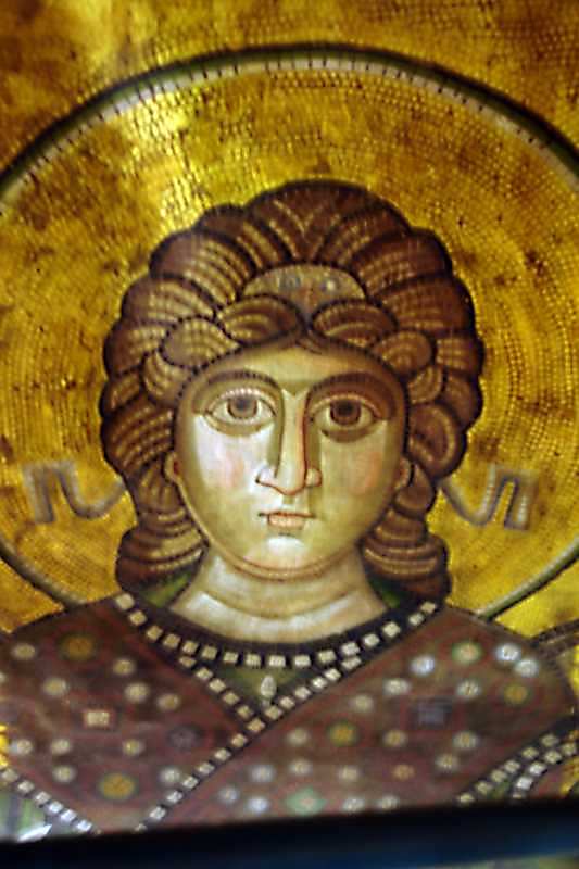 Півпостать