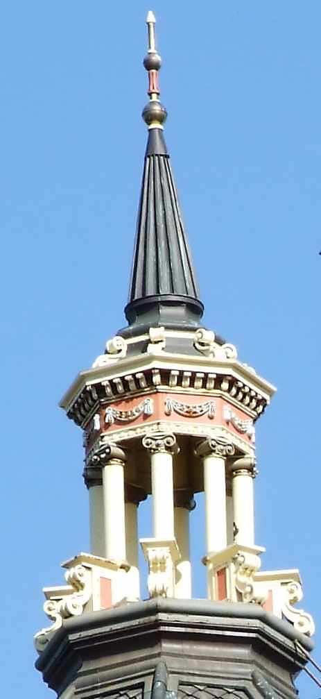 Альтанка на куполі