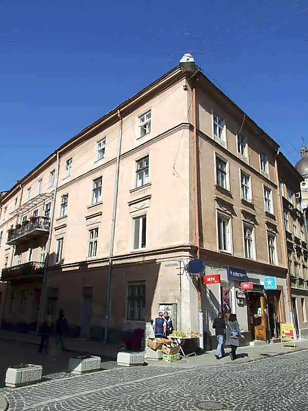 Жилий будинок 17 – 19 ст. [Постанова Ради міністрів УРСР “Про доповнення… Кам’яниця Іловича (№ 3)