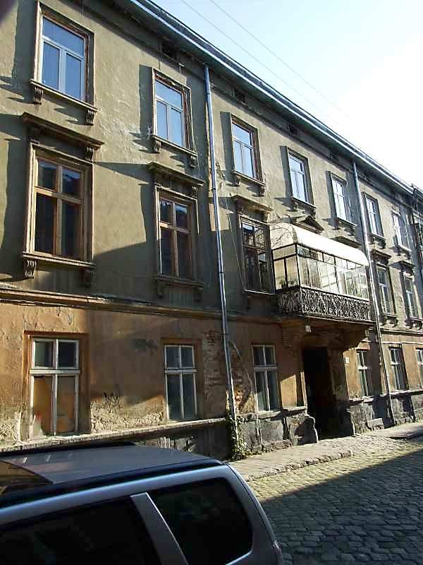 14 вересня 2007 р. Фото М.І.Жарких. У будинку № 28 (нині житловий будинок)… Житловий будинок (№ 28)