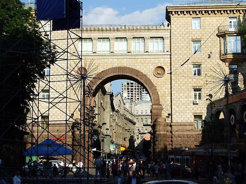 Пасаж, 1913 – 1914 рр., архітектор П.Андреєв. В цьому будинку в 1950 – 1970… Пасаж (№ 15)