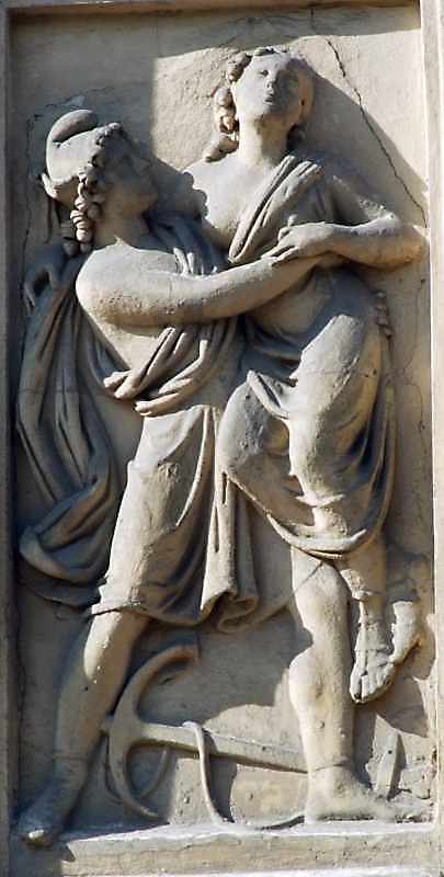 Рельєфна композиція “Паріс викрадає…