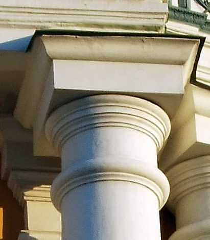 Капітель колони