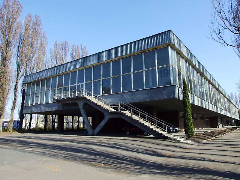 В 2011 р. – павільйон № 19 (так, були у нас і товари народного споживання; не… Павільйон “Товари народного…