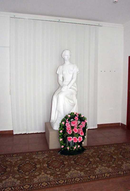 Скульптура Лесі Українки