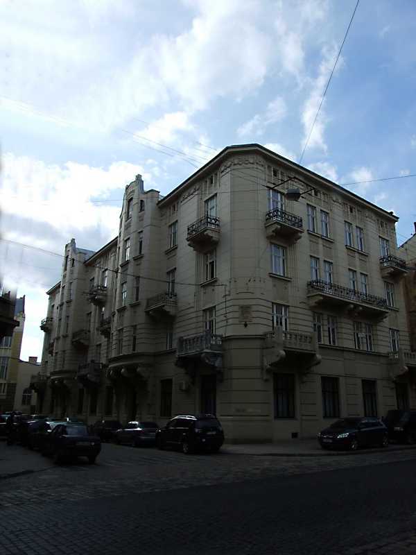 Будинок (вул.Нижанківського, 2 – 4) споруджений в 1908 р. (архіт.… Будинок (№ 2 – 4)