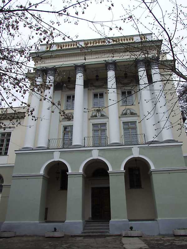 Палац Бєльських (№ 42а)