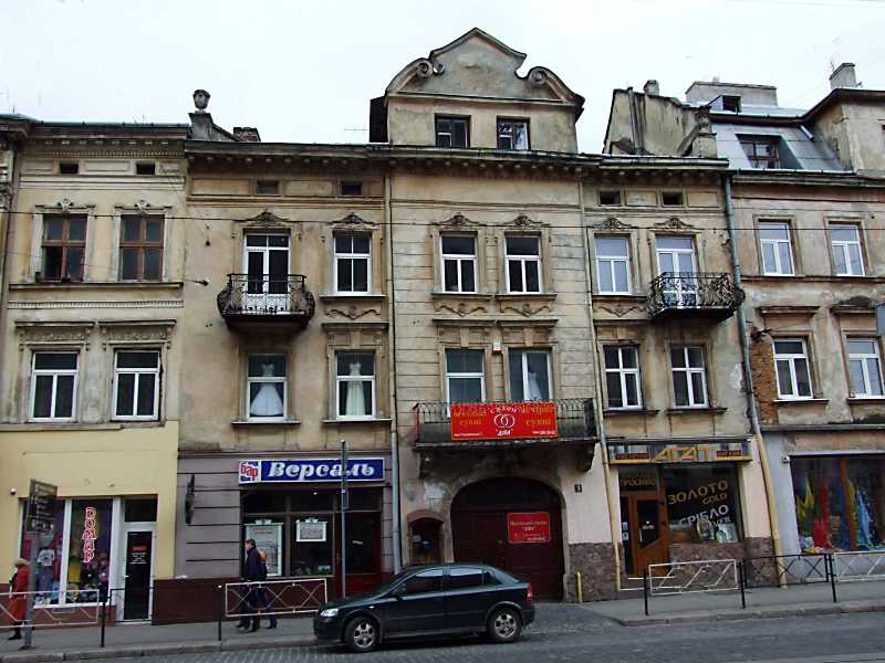 8 квітня 2012 р. Фото М.І.Жарких. У житловому будинку № 3 за Польщі містилися… Житловий будинок (№ 3)