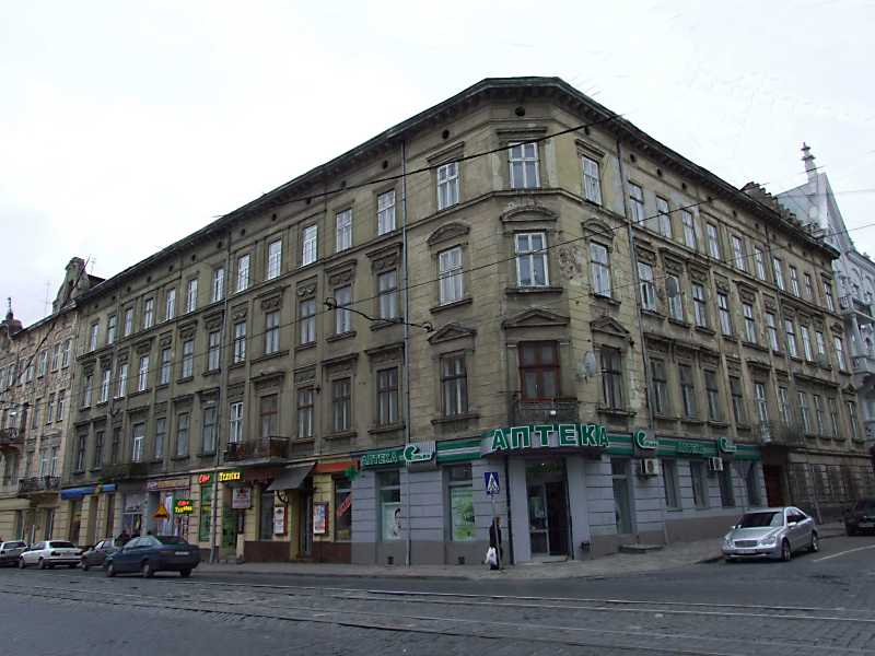 8 квітня 2012 р. Фото М.І.Жарких. Ліворуч – вул. Городоцька, праворуч – вул.… Житловий будинок (№ 47)