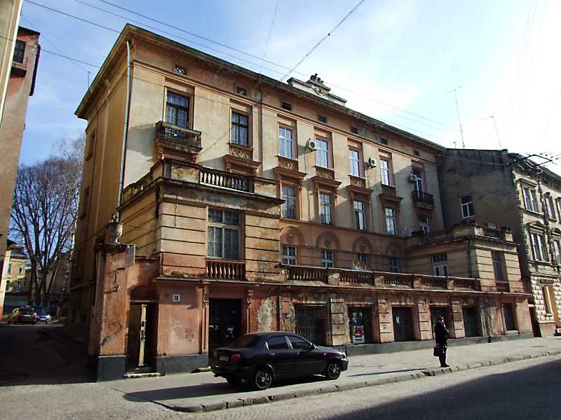 Загальний вигляд. 16 квітня 2013 р. Фото М.І.Жарких. Будинок (вул.Пекарська,… Будинок (№ 13)