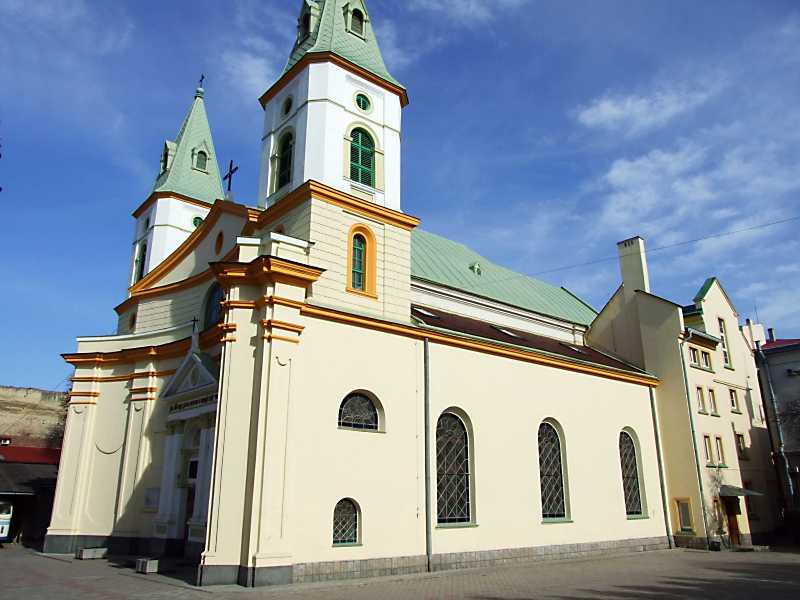 Костел св.Урсули (вул.Зелена, 11) збудовано в 1685 р. як костел ордену… Костел св.Урсули (№ 11а)