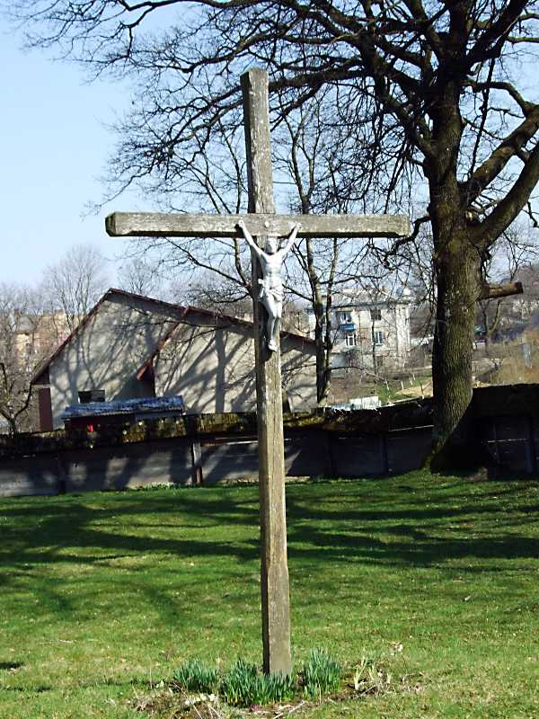 2013 р. Хрест із розп’яттям. Вигляд із…