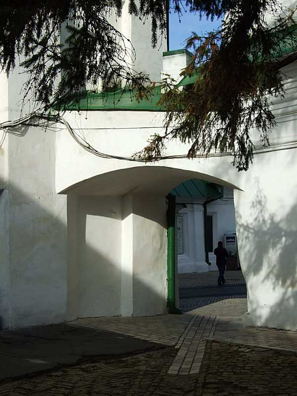 2013 р. Брама південно-західного двора