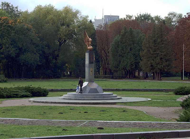 Фото М.І.Жарких, 4 жовтня 2019 р. Слід знати, що 14 липня 1894 року (від… Пам’ятник українському футболу