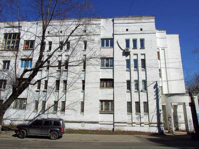 2021 р. Права частина фасаду по вул.…