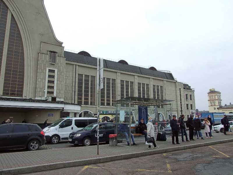 2021 р. Права частина головного фасаду…