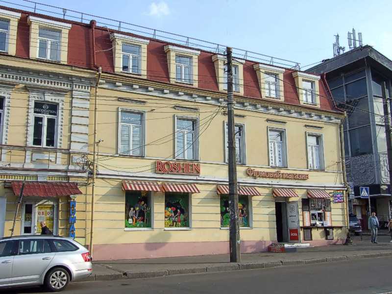 2021 р. Права частина фасаду по вул.…