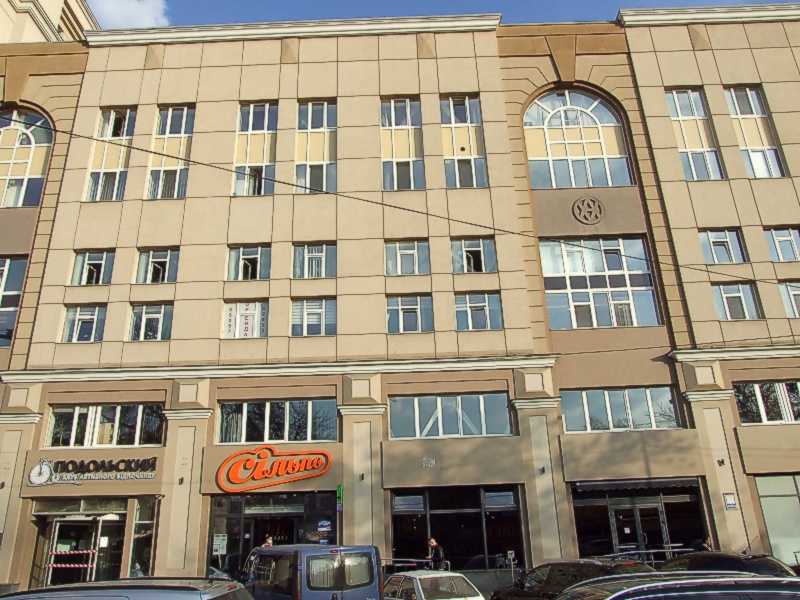 2021 р. Центральна частина головного…